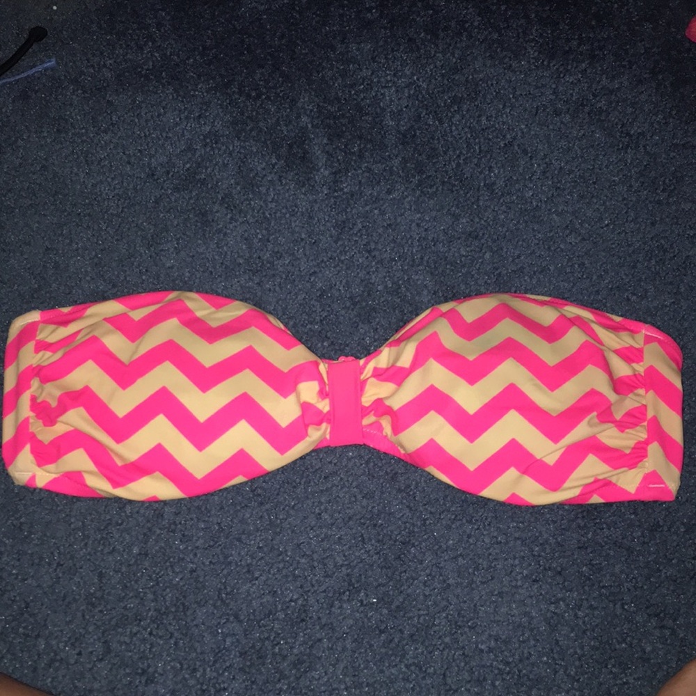 Victoria’s Secret bikini top